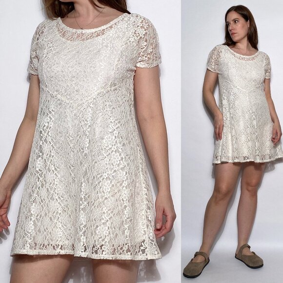 Vintage 1990s White Lace Babydoll Mini Dress! Medium to Large - Picture 1 of 9
